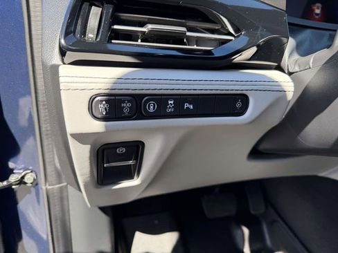 Used 2023 Acura MDX SH-AWD w/ Advance Package image 22