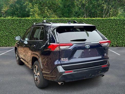 Used 2021 Toyota RAV4 SE image 4