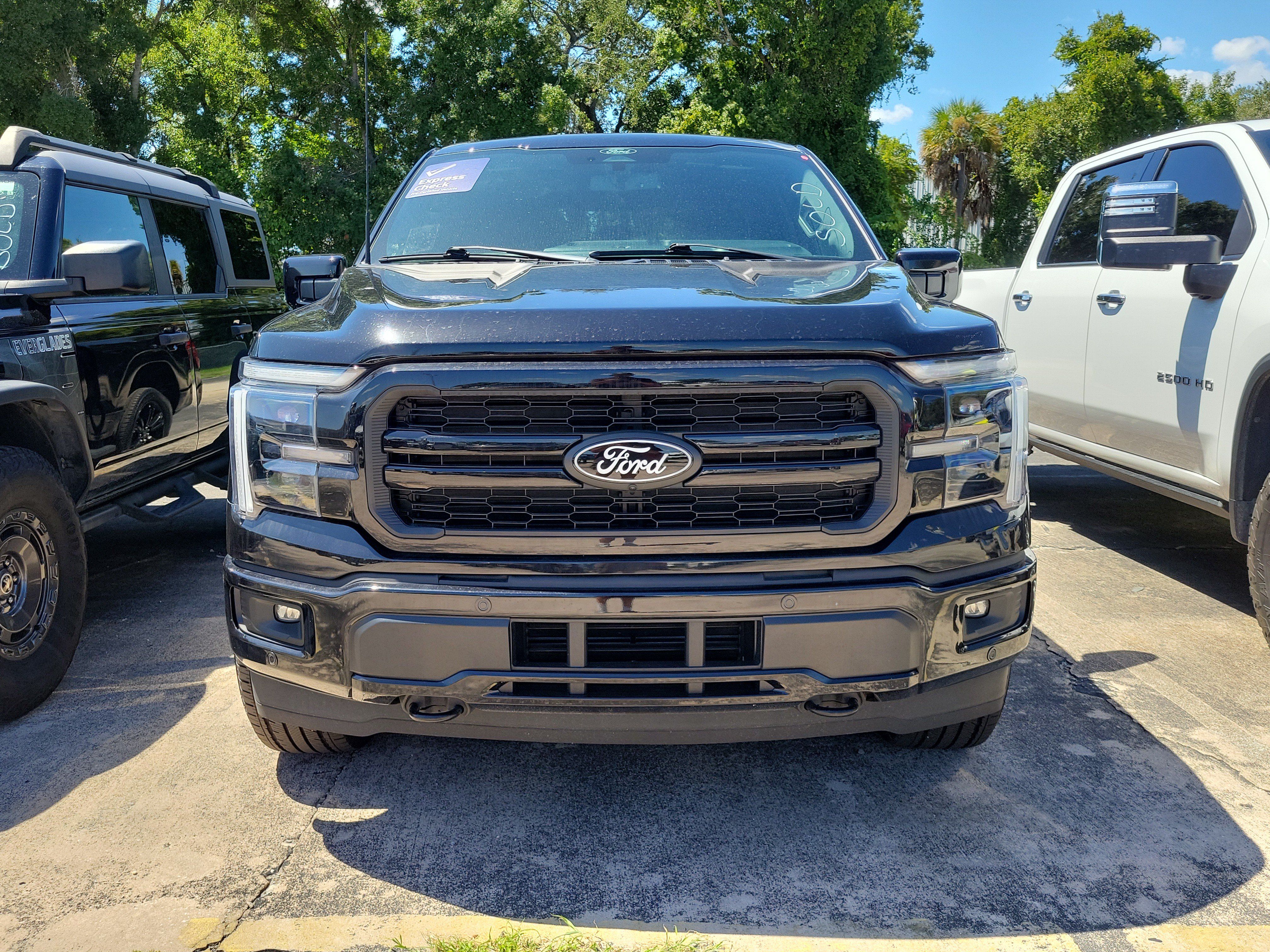 Used 2025 Ford F150 Lariat w/ Equipment Group 502A High AWD/4WD image 2