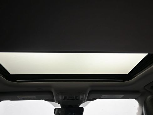 Used 2020 Toyota Highlander XLE AWD/4WD image 52