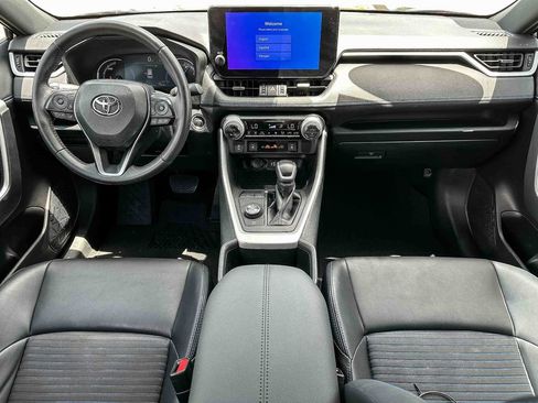 Used 2023 Toyota RAV4 XSE AWD/4WD image 11