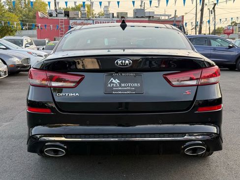 Used 2019 Kia Optima S w/ S Panoramic Sunroof Package image 9