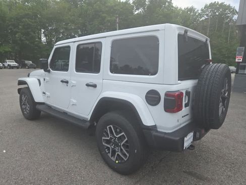 New 2026 Jeep Wrangler Unlimited Sahara AWD/4WD image 6