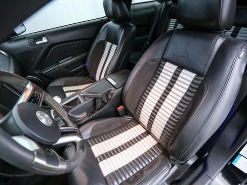 Used 2011 Ford Mustang Shelby GT500 w/ Electronics Pkg RWD image 19