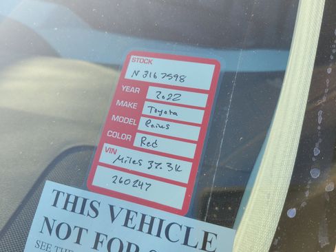 Used 2022 Toyota Prius LE FWD image 10