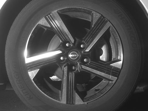 Used 2025 Nissan Sentra SV FWD image 13