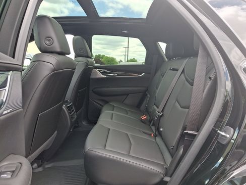 Used 2023 Cadillac XT5 Premium Luxury w/ LPO, Floor Liner Package AWD/4WD image 10