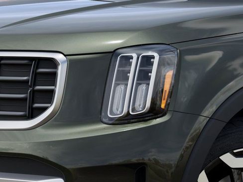 New 2025 Kia Telluride S image 10