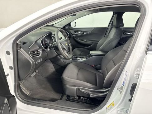 Used 2023 Chevrolet Malibu LS image 4