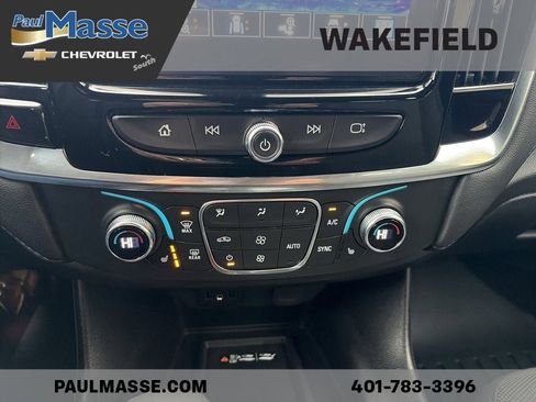 Certified 2023 Chevrolet Traverse LT w/ Rear Camera Mirror Package image 12