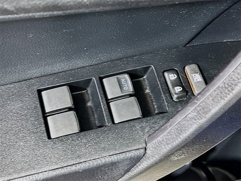 Certified 2019 Toyota Corolla SE image 17