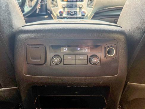 Used 2017 GMC Yukon SLE w/ SLE Value Package RWD image 12