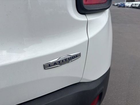 Used 2022 Jeep Renegade Latitude image 9