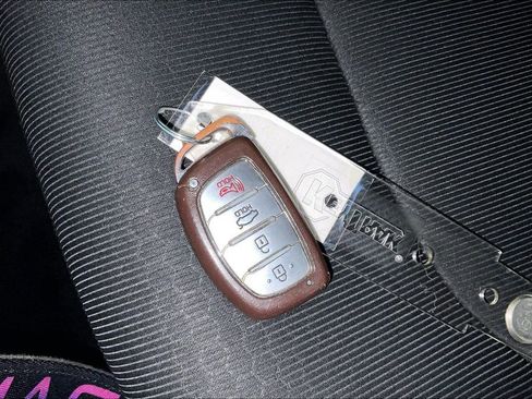 Used 2018 Hyundai Elantra Value Edition image 14