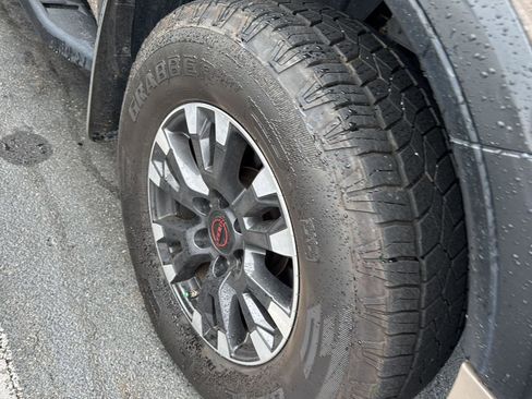 Used 2023 Nissan Titan PRO-4X w/ Pro-4x Convenience Package image 6