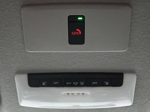 Used 2023 Nissan Kicks SR w/ SR Premium Package FWD image 20