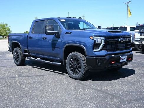 New 2026 Chevrolet Silverado 3500 LT w/ Trail Boss Package AWD/4WD image 2