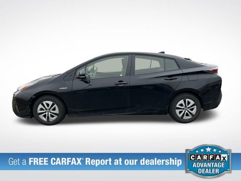 Used 2016 Toyota Prius Three image 2