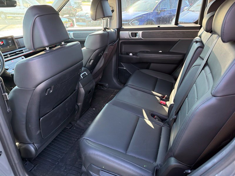 Used 2024 Hyundai Santa Fe Limited AWD/4WD image 13