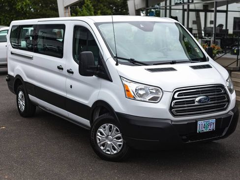 Used 2019 Ford Transit 350 XLT RWD image 2