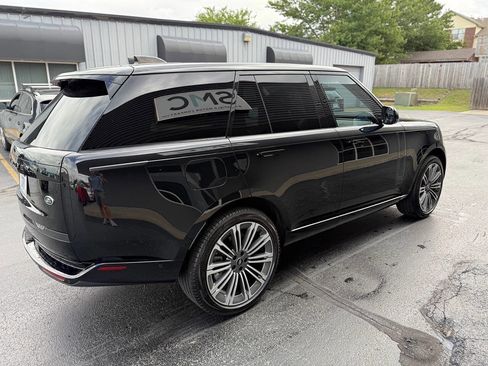 Used 2023 Land Rover Range Rover SE AWD/4WD image 8