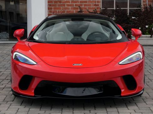 Used 2023 McLaren GT RWD image 2