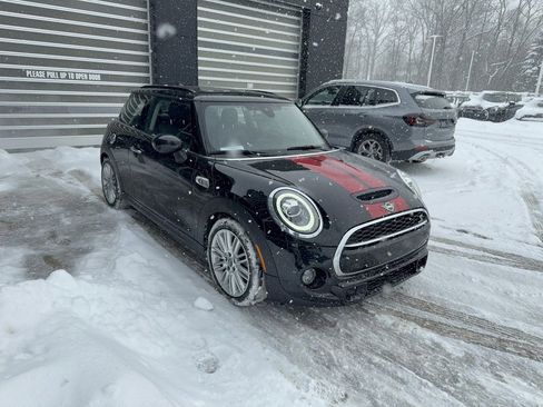 Used 2020 MINI Cooper S image 2