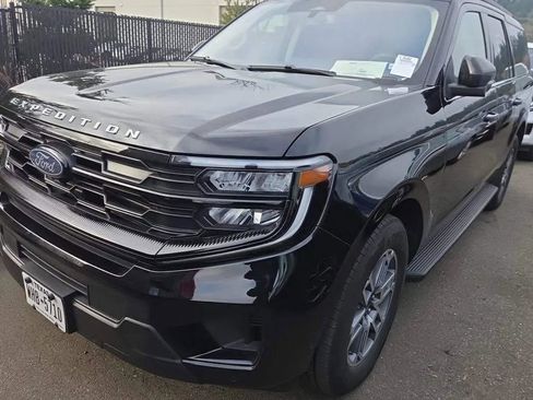 Used 2025 Ford Expedition Max Active image 2