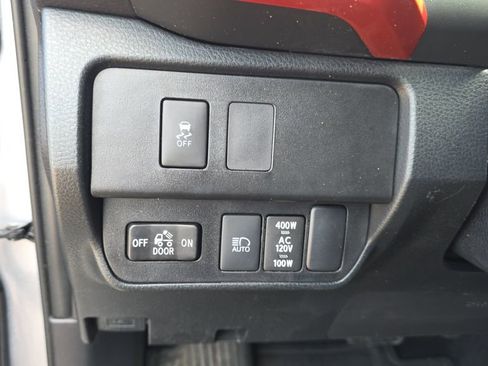 Used 2020 Toyota Tacoma TRD Sport w/ TRD Premium Sport Package AWD/4WD image 14