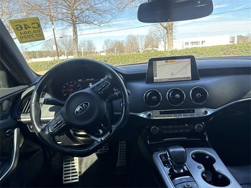 Used 2020 Kia Stinger GT2 image 9