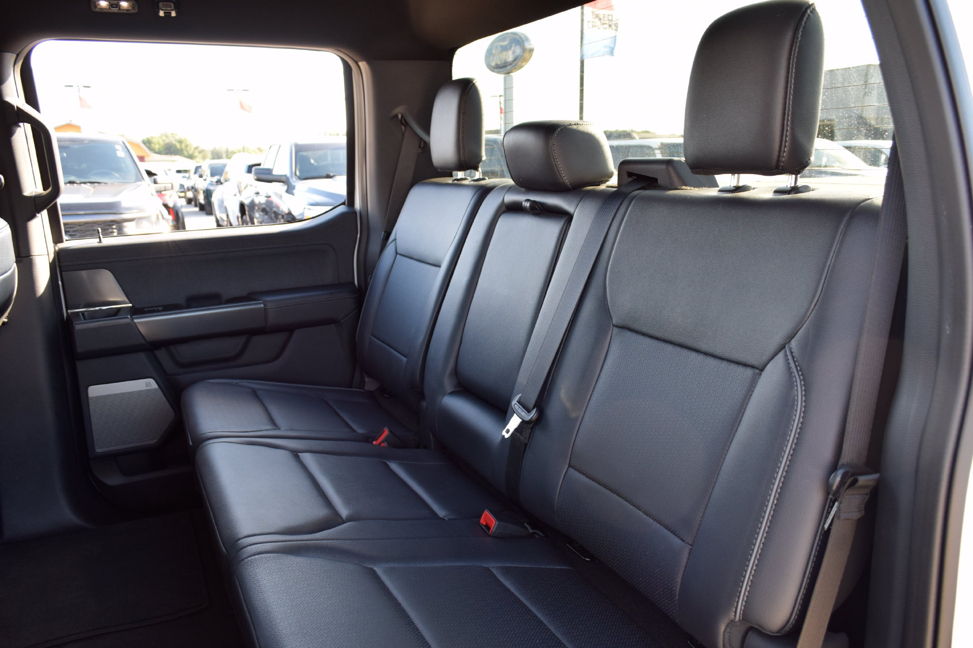 Used 2025 Ford F150 Lariat AWD/4WD image 19