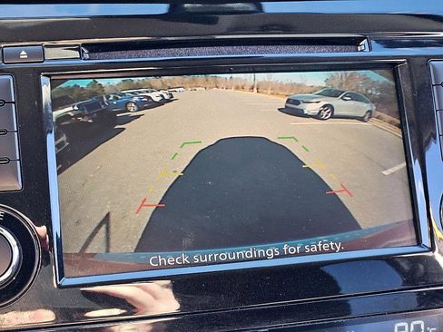 Used 2020 Nissan Rogue SV image 25