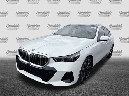 Certified 2024 BMW 530i w/ Executive Package image 9