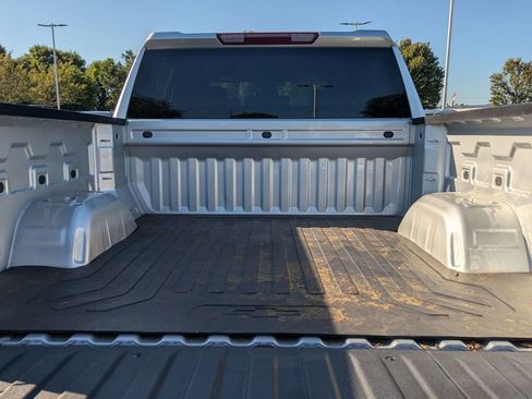 Used 2022 Chevrolet Silverado 1500 Custom RWD image 25