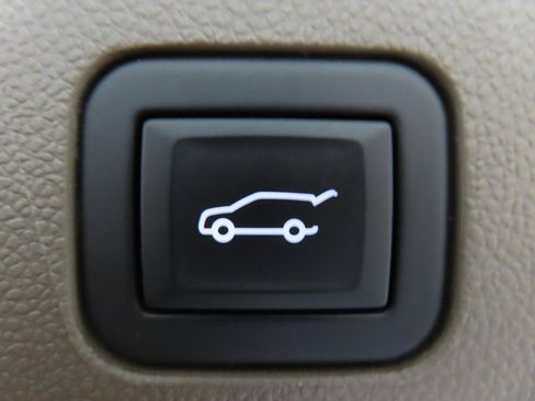 Used 2024 GMC Yukon Denali image 44