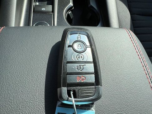 Used 2025 Ford Explorer ST-Line w/ Premium Package image 40