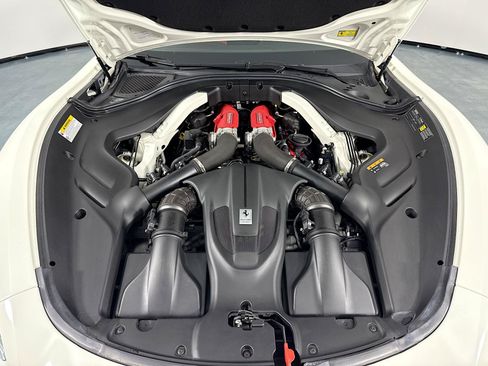 Used 2023 Ferrari Roma RWD image 30