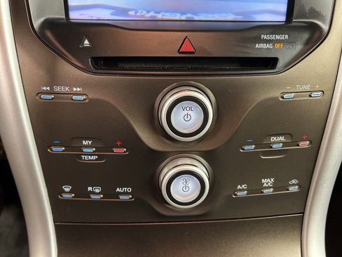 Used 2013 Ford Edge SEL image 13