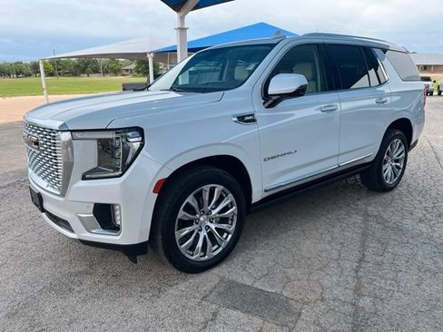 Used 2022 GMC Yukon Denali AWD/4WD image 1