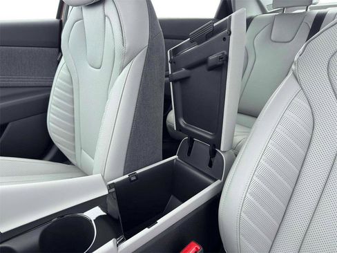 New 2026 Hyundai Elantra Limited image 18