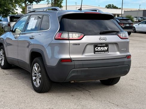 Used 2019 Jeep Cherokee Latitude Plus w/ Comfort/Convenience Group FWD image 5