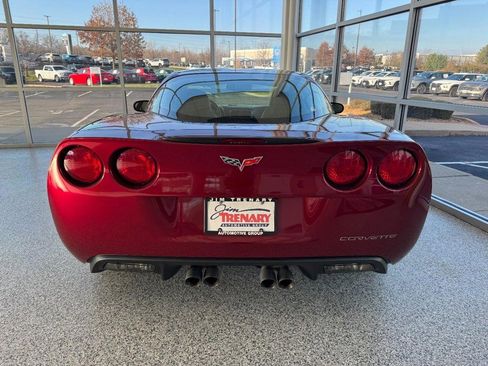 Used 2007 Chevrolet Corvette Coupe w/ Preferred Equipment Group image 4