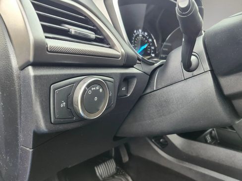 Used 2020 Ford Fusion SE image 15