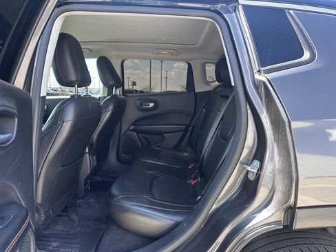 Used 2018 Jeep Compass Limited w/ Navigation Group AWD/4WD image 8