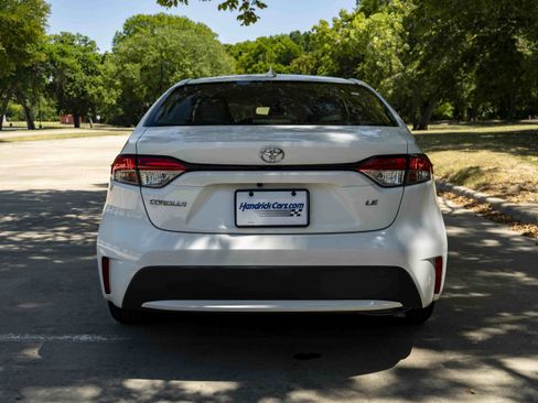 Used 2022 Toyota Corolla LE FWD image 8