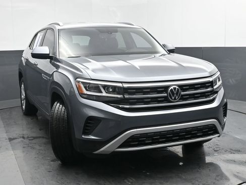Used 2022 Volkswagen Atlas Cross Sport SE image 8