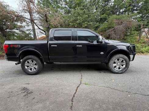 Used 2019 Ford F150 King Ranch w/ Equipment Group 601A Luxury AWD/4WD image 9