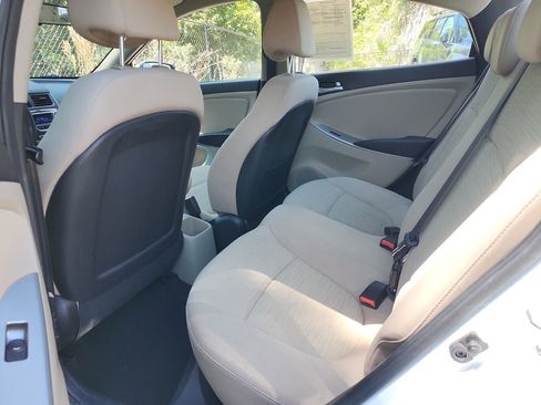 Used 2016 Hyundai Accent SE FWD image 16