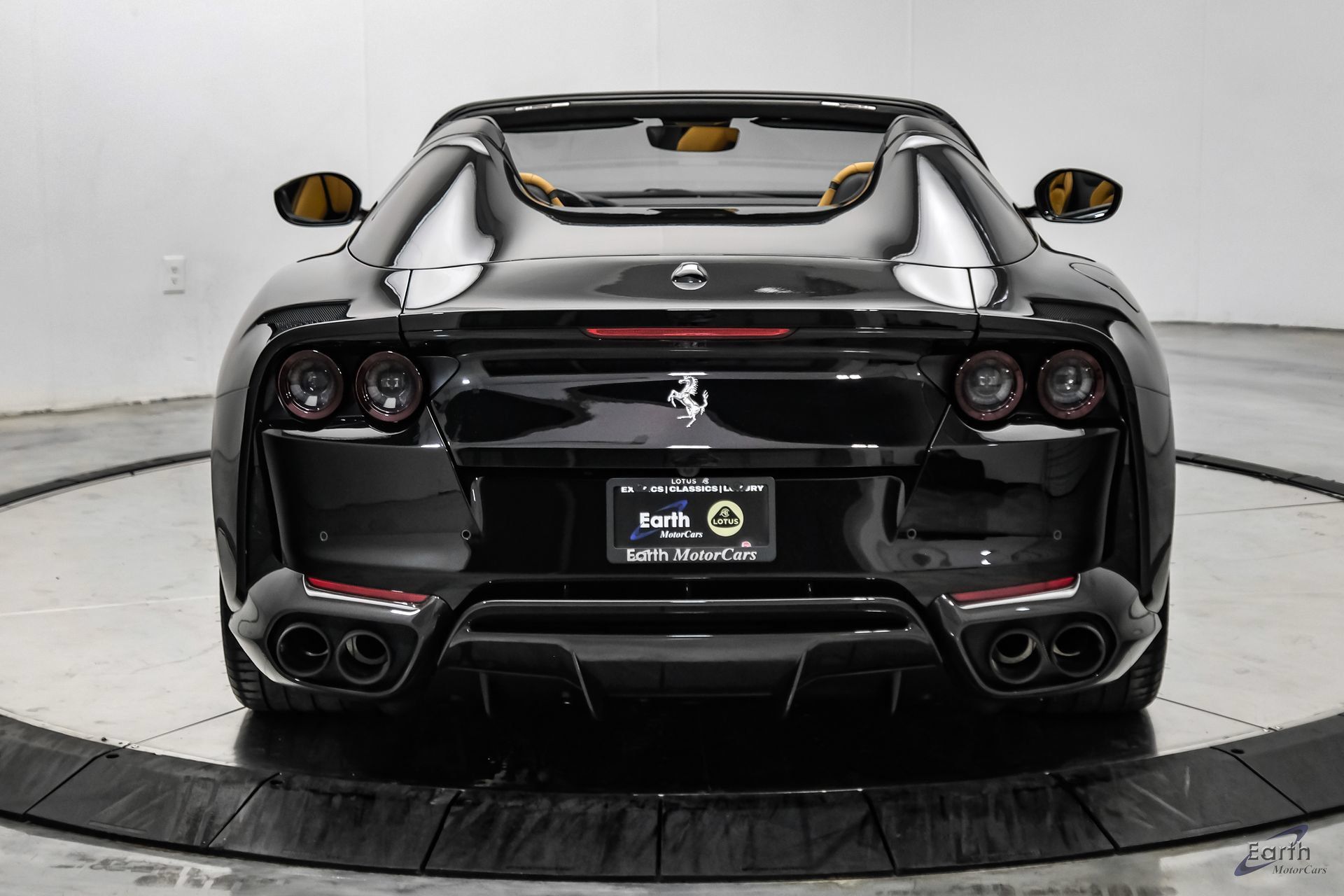 Used 2022 Ferrari 812 GTS RWD image 17