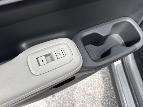 Used 2024 Hyundai Santa Fe Limited image 11